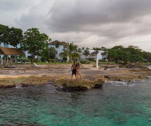 The only thing I needed more that this trip, is to be here with you. ❤️ . . #royaltonnegril #mavicai