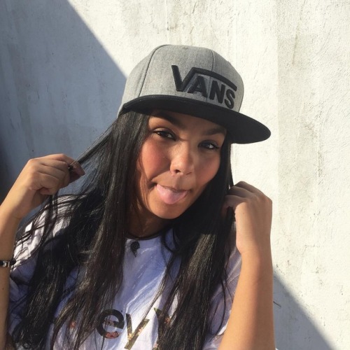 http://streetgrl.tumblr.com/post/157420028527