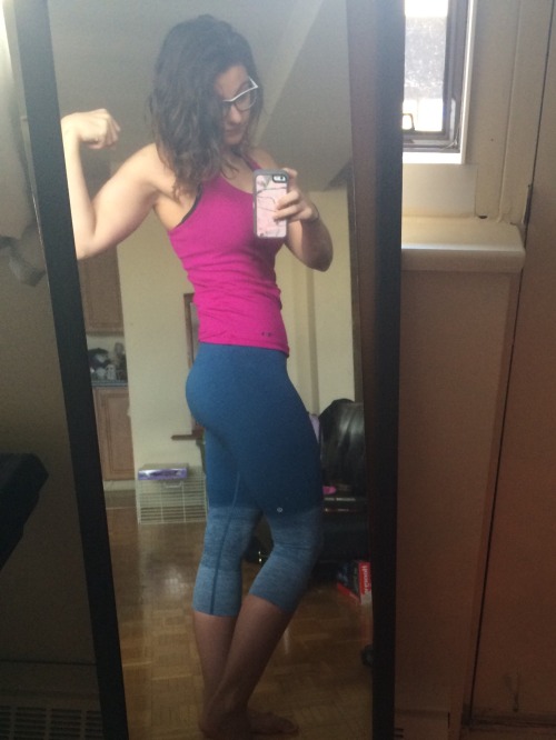 caffeinatedcantata:  Throwback to two days ago when I wasn’t a chipmunk. I just want to go lift. Also wish I could eat and close my jaw…. 🙊 