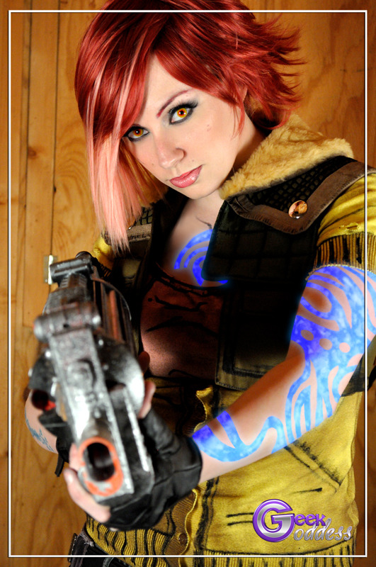 ikearstin:  cosplayfanatics:  Borderlands Cosplay By Kearstin Photo By MyGeekGoddess