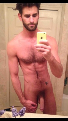 provacativeman:  Sexy Selfie