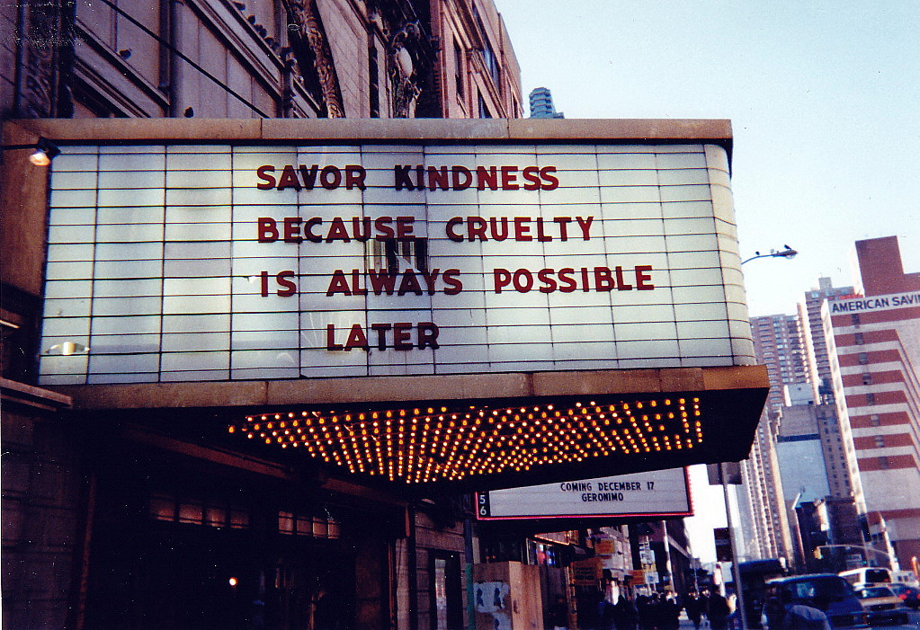 kateoplis:  Jenny Holzer | Mine 