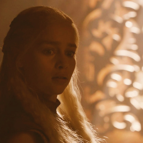 braavosis:  Feel free to use these Dany icons! Please reblog/like if you do.