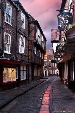 and-the-distance: The Shambles, York, North Yorkshire