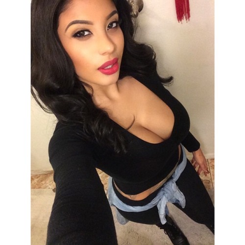 Must b 18+ to follow explicit content