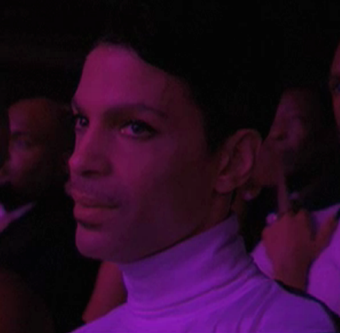 icecubesangryface:  ripopgodazippa: SHADE 101 — Prince’s expression while watching Trey Songz yodel ‘Purple Rain’  Hahahahahahahahahahahahahahaa 