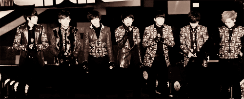 namuhyuns:   When the MC said “Photo Time“…  