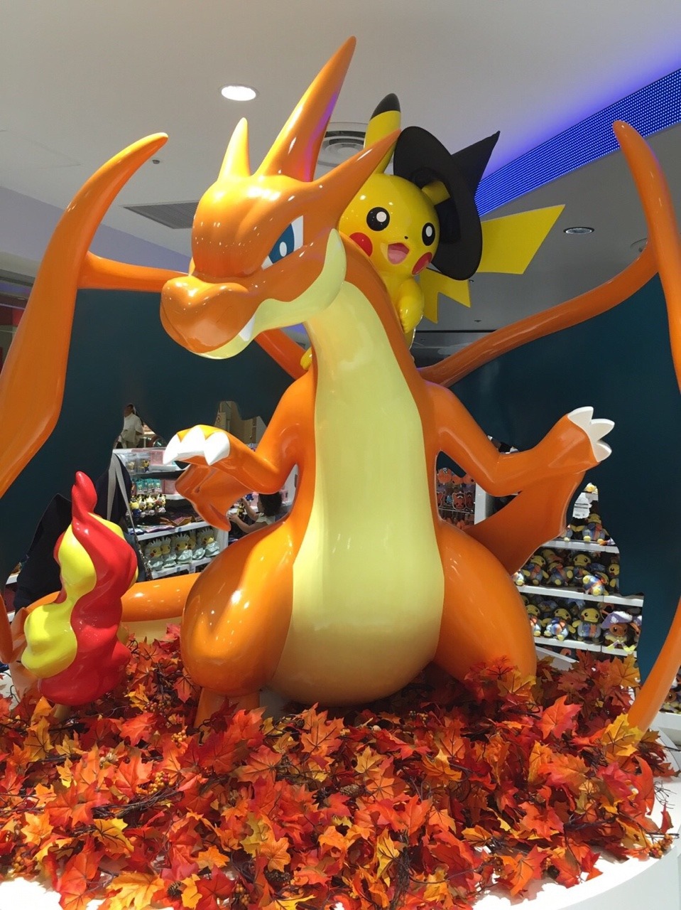 zombiemiki:  The Mega Tokyo Center is ready for Halloween!