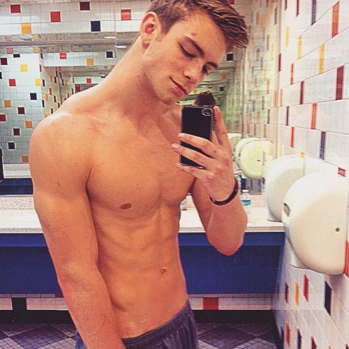 Porn dan-osborne:  Dustin McNeer + Selfies  photos