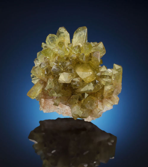 Brazilianite -Linópolis, Divino das Laranjeiras, Doce Valley, Minas Gerais, Brazil