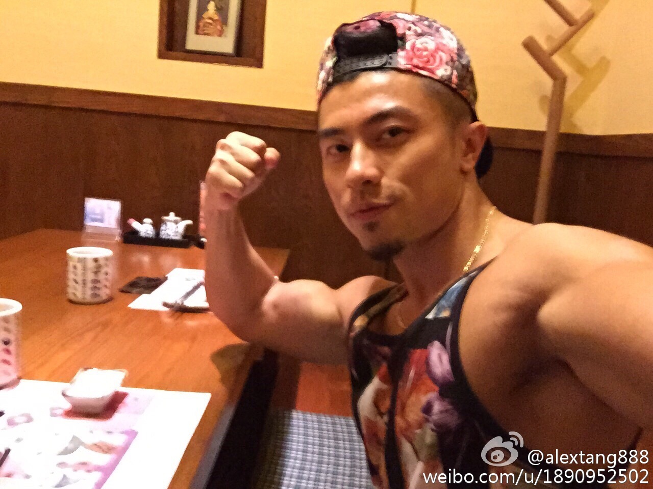 vernonlqchan:  Chinese fucking hot trainer Alex Tang!