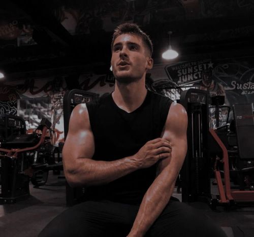 Only Pro-boxing Legends Theo Raeken And Liam Dunbar Would Fall In Love Trading Blows At The Biggest World