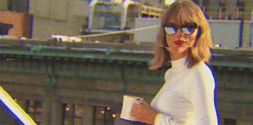 dancingwithourshandstied:4 years of 1989