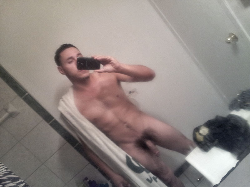 thecircumcisedmaleobsession:  28 year old straight guy from Houston, TX