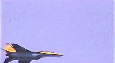 spookyviper:  MiG-29 mid-air collision at the 1993 Fairborough Air Show and one of