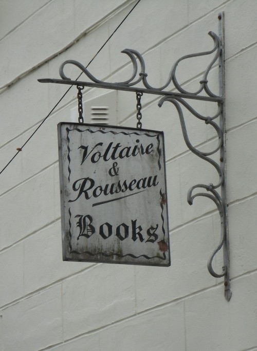 aformofhealing: Voltaire and Rousseau 12-14 Otago Ln, Glasgow, Lanarkshire G12 8PB, United