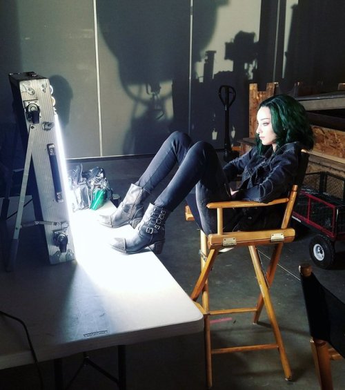 Porn lordtimeblogposts:  Emma Dumont/Polaris in photos