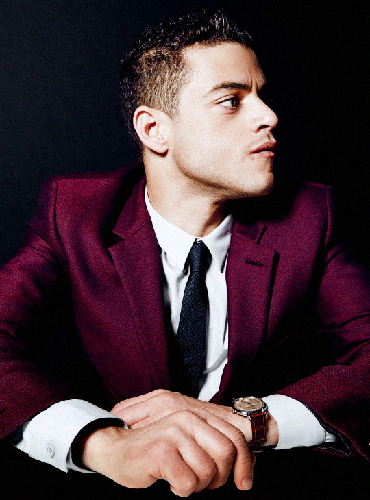 sohieturner: [Elliot’s] my polar opposite. I’m an exuberant person. I thrive
