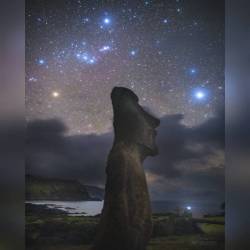 Orion above Easter Island #nasa #apod #twan