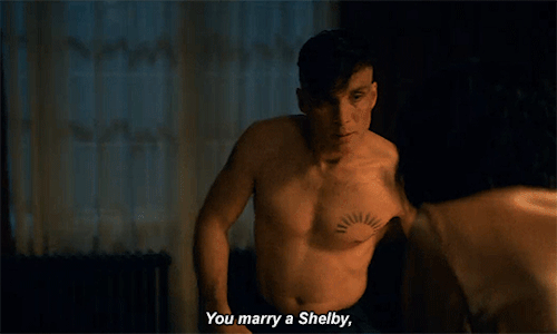thesoldiersminute:— PEAKY BLINDERS S05E03 #tommy shelby#s5#gifset