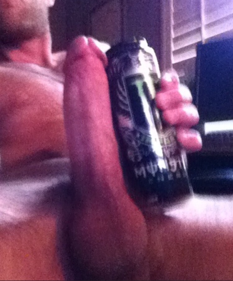 schlongsubmissions:  SUBMISSION S0032***This Tumblr blogger is looking for other