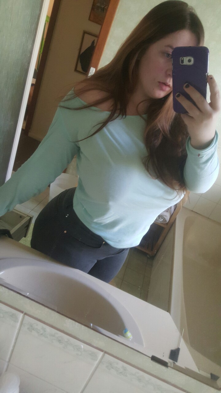 pawgcommander:  I never got over how amazing and sexy this beautiful girl is. #2