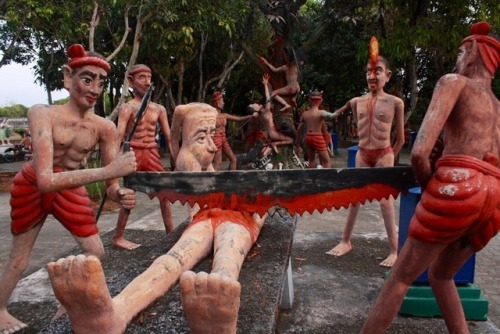 talesfromweirdland:‪Wang Saen Suk, or the Buddhist hell garden, in Thailand. A great day out for the