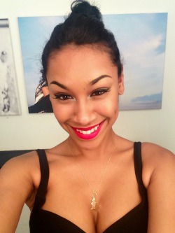 smileysafiya:  did a photoshoot today to