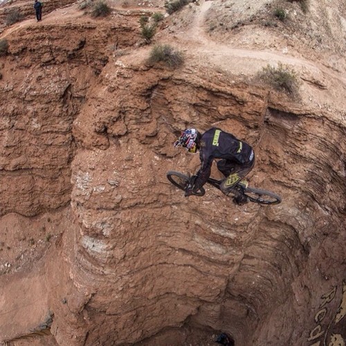 bikes-bridges-beer:  #mtb #mountains #mountainbiking #jump #air #bike #biking #cycling