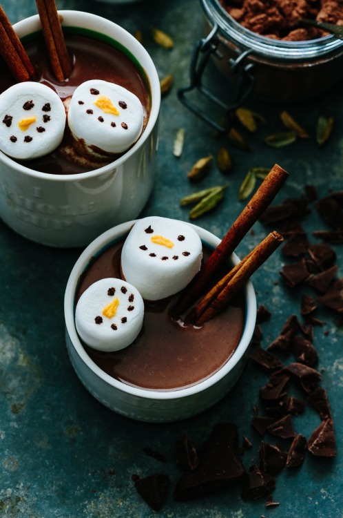 Daily-Deliciousness:spiced Hot Chocolate With Cardamom, Cinnamon And Rum