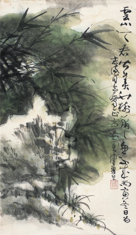 insipit:  Chen Peiqiu (陳佩秋) (1922, China) Flower paintings Chen Peiqiu is a Chinese guohua (traditional style) painter, the most prominent Chinese woman painter in a field dominated by men. Her affinity for the traditional style is demonstrated