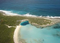 terrestrial-noesis:  Dean’s Blue Hole, Bahamas 