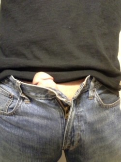 randydave69:I never wanted a zipper to break as much as I do now!