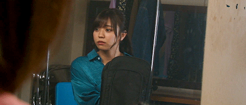 sakamichi-steps:  イオンカード×欅坂46 WEBムービー 「Making of WEB MOVIE 04 小林由依」篇(+GIF)