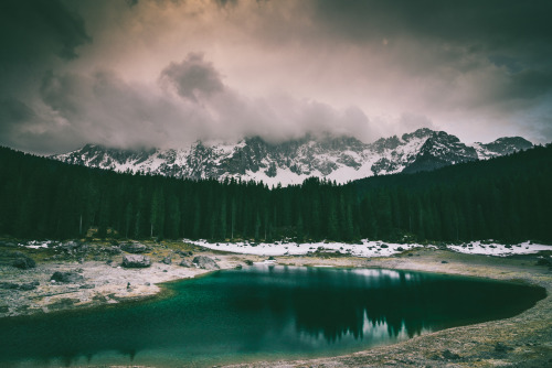 sitoutside:  by snappedbyjc