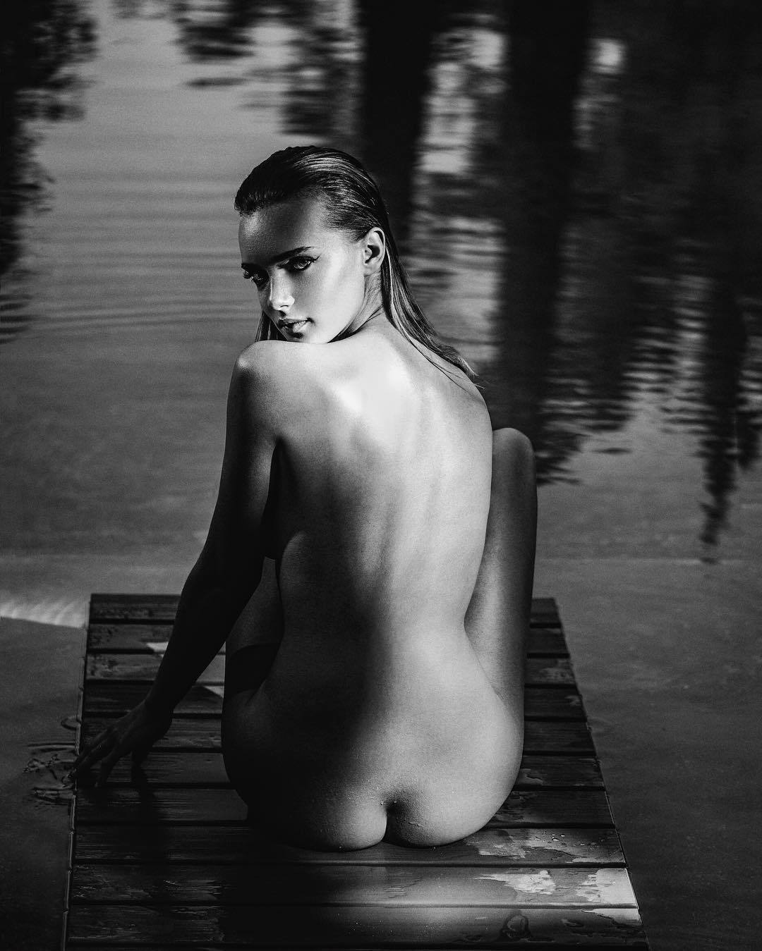 yesiamyourgoddess:  Come on…the water is perfect ⚜