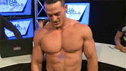 jessiegodderznetwork-blog:Jessie Godderzs proves to be an expert at all types of flexing. #FlexMachine