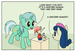 someponysscribbles:  This is just adorable.  XD Oh Lyra~ &lt;3