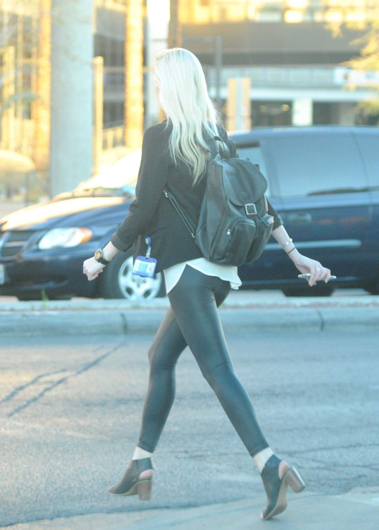Saw this young lady crossing Lvblvd