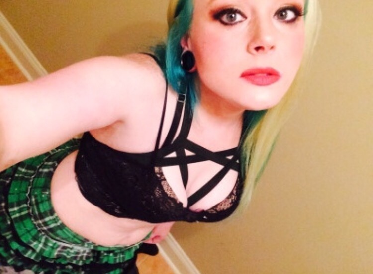 nudebravery:  “my whole life i battled with accepting &amp; loving my body