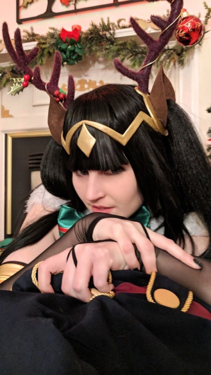 Christmas Tharja from Fire Emblem HeroesI started working on this the instant the holiday designs we