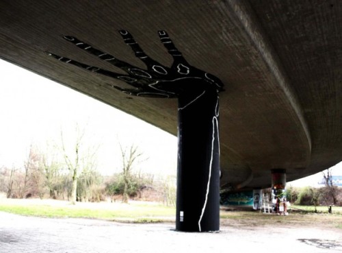 thirdeyeowl:zackheroinbob:kiss-my-assbutt:lolzpicx:Street Art&ldquo;graffiti isnt art its just v