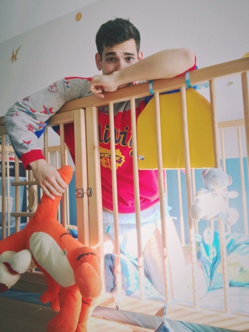 forcebackindiaper3:clem59190: master-erzieher-spanking-diaper:Es gibt echt viele Babys noch. Ich mac