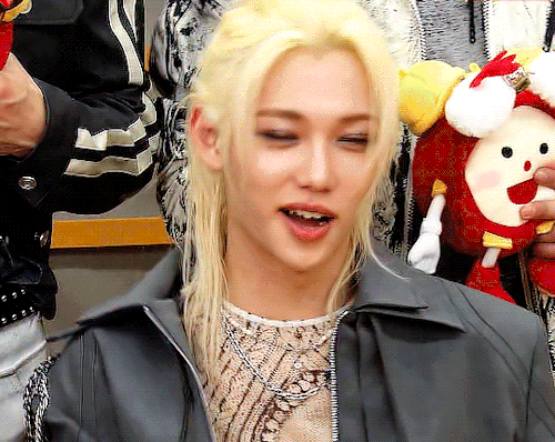 241202 Mezamashi TV Interview - Felix ᡣ𐭩