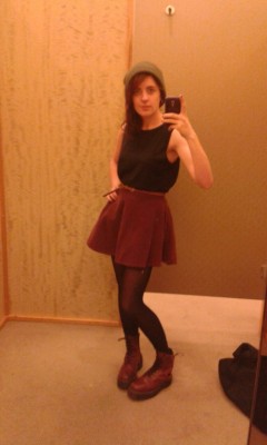 phthalocya:  yeah yeah favourite passtime- trying on expensive clothes i have no intention of buying!!! When im rich one day Iâ€™ll make up for wasting the changerooms time.   Send your own cell pics to fyeahcellpics on Kik or Snapchat!