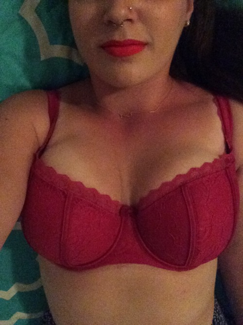 angemlicaxo: Late night hostel selfie