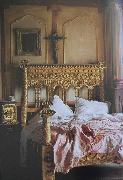 appreciatingthis:(via Pin by Lazarus Douvos on French Interiors French decor French style |…)