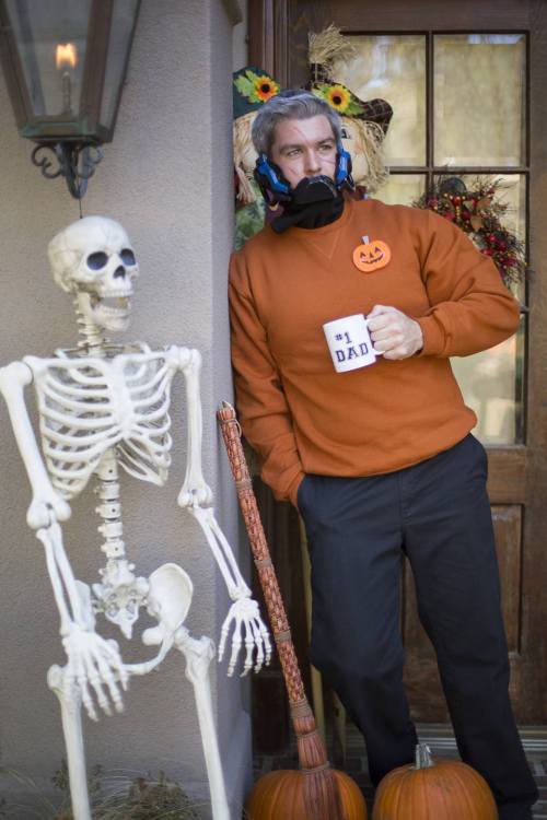 werewolfhusband:  Soldier 76 Halloween Dad cosplay shot by Vanessa Wright 
