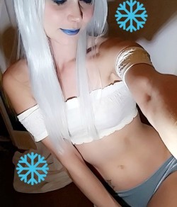 perfectplaythingy:  ❄ Get my premium Snapchat