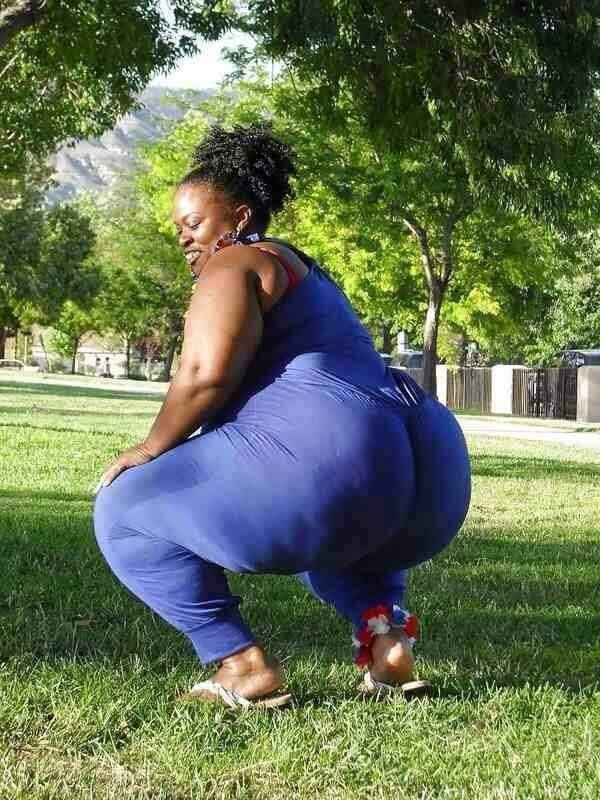 Thick women/ BBWs